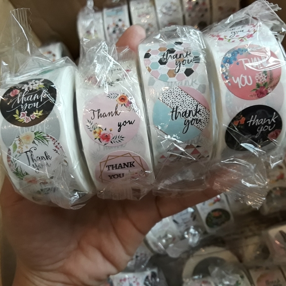 500ct ROLL, THANK YOU STICKERS    8 DESIGN each roll,  QUARTER SIZE - Picture 2 of 4